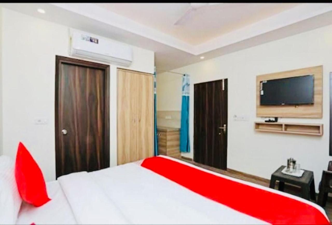 Airport Hotel Golden Bliss Near Delhi Airport New Delhi Extérieur photo