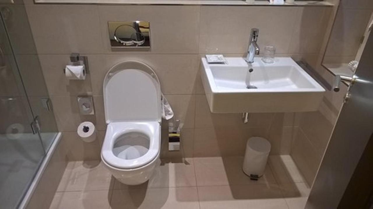Airport Hotel Golden Bliss Near Delhi Airport New Delhi Extérieur photo